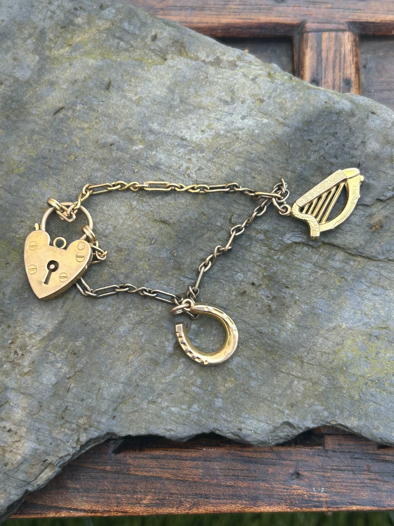 Antique trio of 9ct gold charms - Image 9