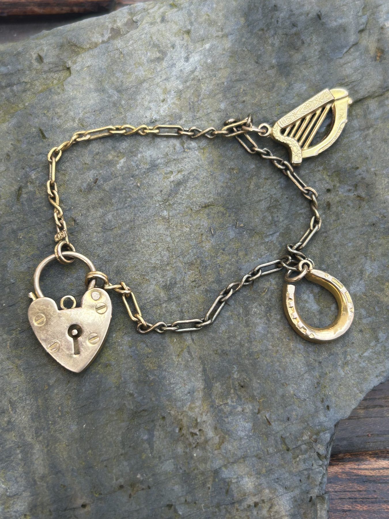 Antique trio of 9ct gold charms - Image 10